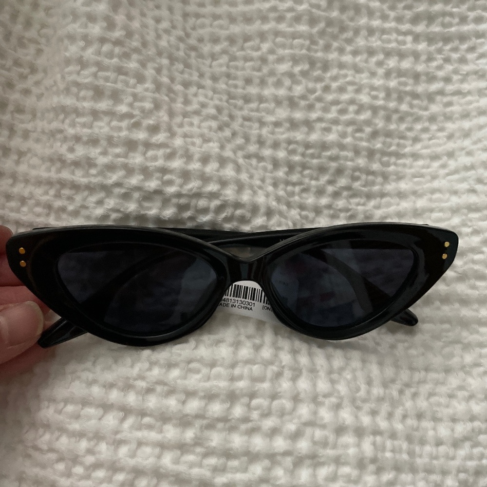 Black sunglasses